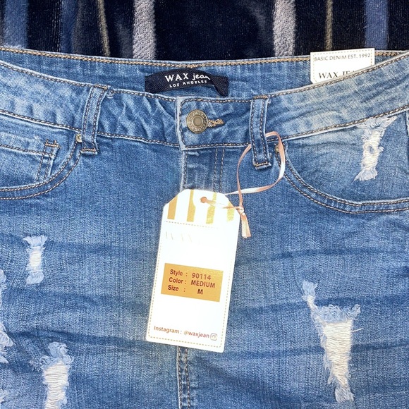 Women’s Jean Skirt - Picture 2 of 3